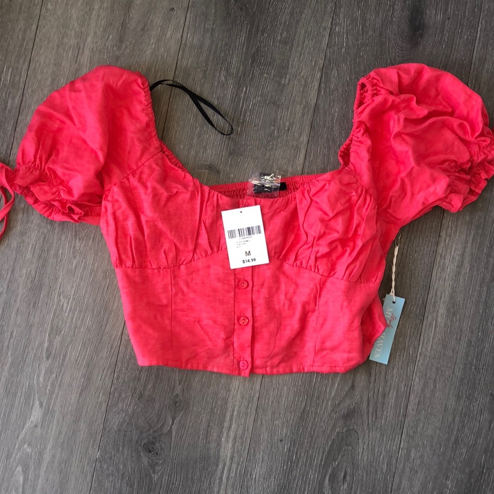 Puff sleeved crop top